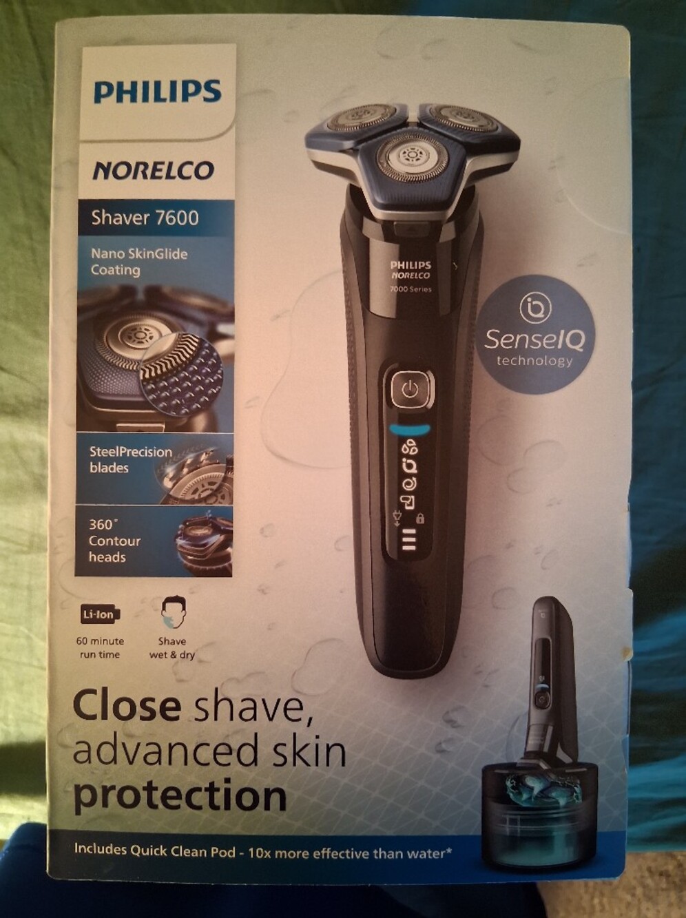 New Philips Norelco 7600 Shaver